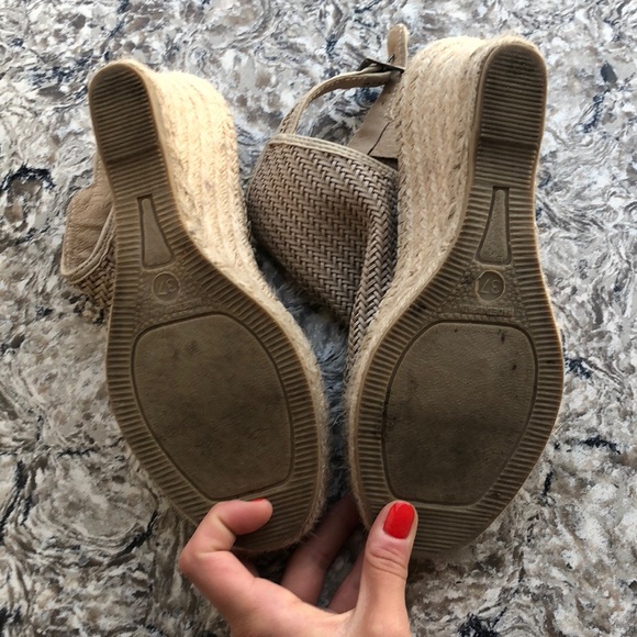 Wicker Cage Peep Toe Sandal Wedges - Picture 5 of 5